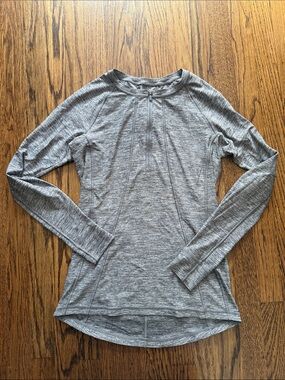 Athleta Heathered Light Gray Long-Sleeve Zip Athletic Top